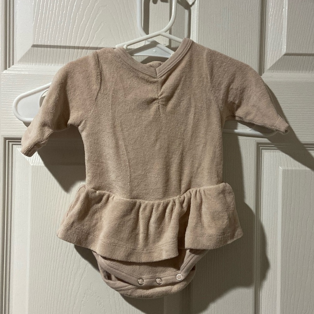 Kate Quinn dress